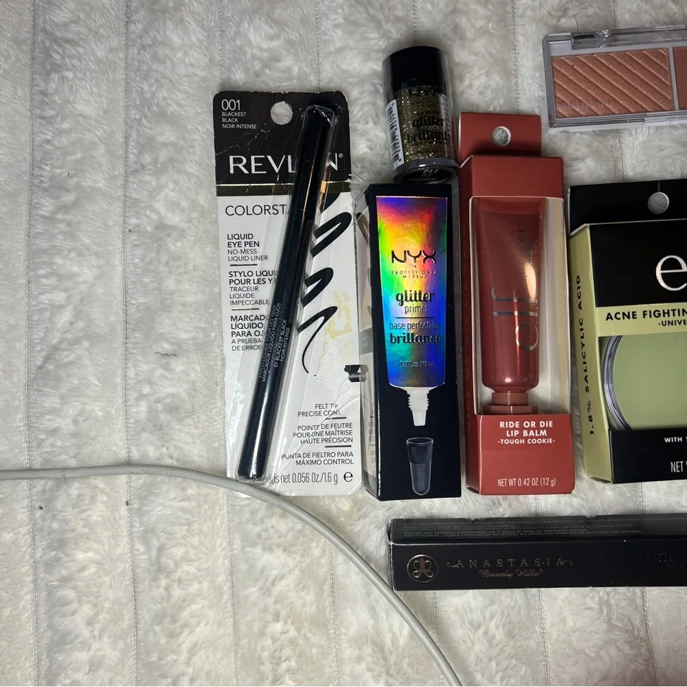 Makeup bundle set - Picture 2 of 7
